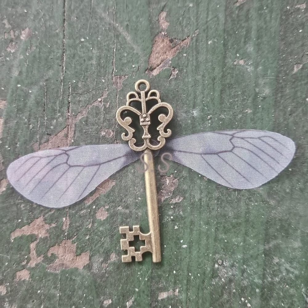 Flying Keys - Picture 3 of 5